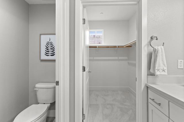 3718 Pyramid Way, Mountain View CA: https://media.crmls.org/mediaz/0a4ad9c3-1281-4886-a3ad-e015dbb67638.jpg