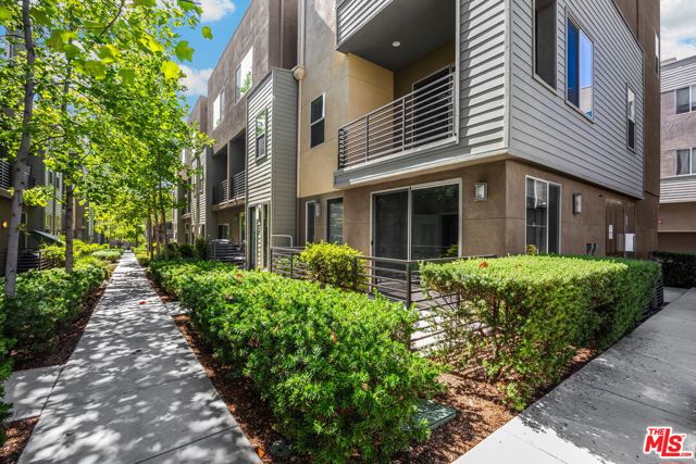 746 Farrier Way, Upland CA: https://media.crmls.org/mediaz/0a4b52fb-c765-4893-81f3-26362230b3ba.jpg