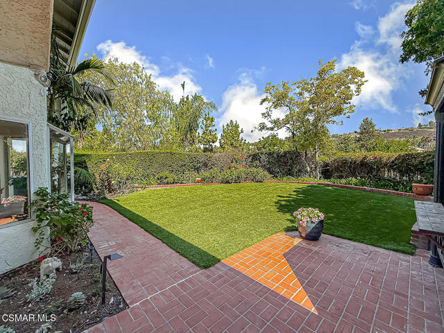 2848 Bayham Cir, Thousand Oaks CA: https://media.crmls.org/mediaz/0a4c7e6d-8d60-4ae5-837b-1b88b62012ae.jpg