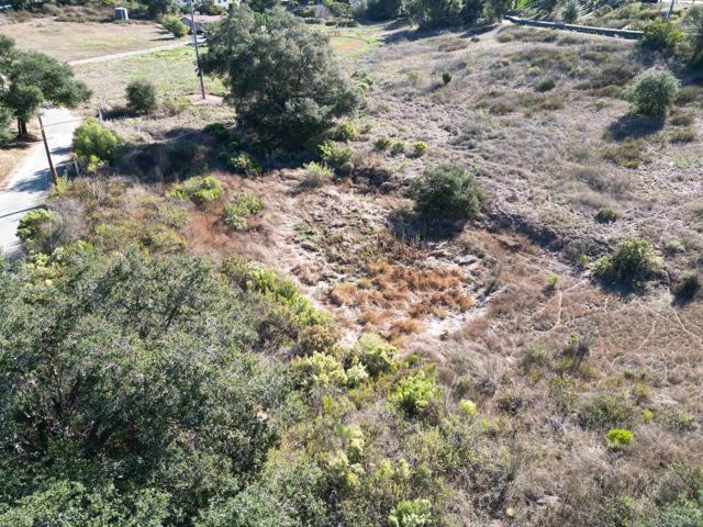 25111 N Centre City Pkwy, Escondido CA: https://media.crmls.org/mediaz/0a4d1235-6824-4675-bb52-68cb8765ecc2.jpg