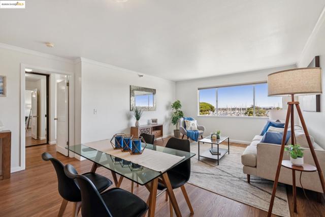 1205 Melville Sq, Richmond CA: https://media.crmls.org/mediaz/0a4d150d-9e4f-4680-a2f3-ba42bf5150df.jpg
