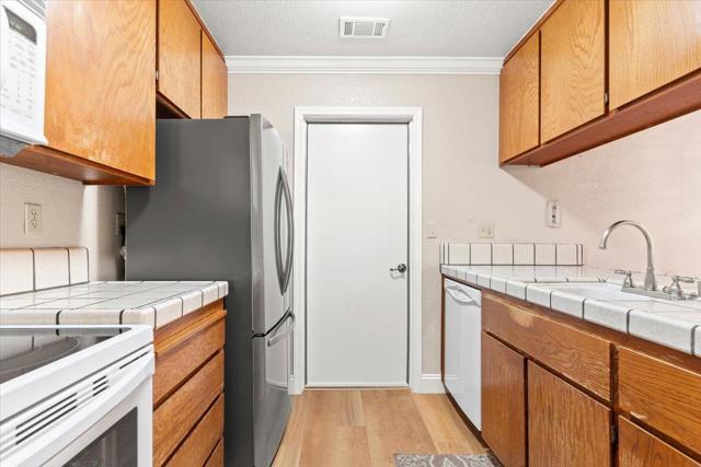 1858 Home Gate Drive, San Jose CA: https://media.crmls.org/mediaz/0a514f8c-42c0-432f-9562-ff18cac6e313.jpg