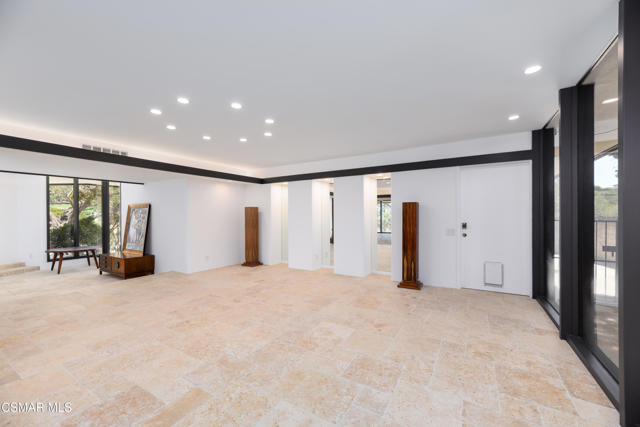 4787 Clubhouse Drive, Somis CA: https://media.crmls.org/mediaz/0a515245-f9d7-4dc1-9bb9-193cb712b535.jpg