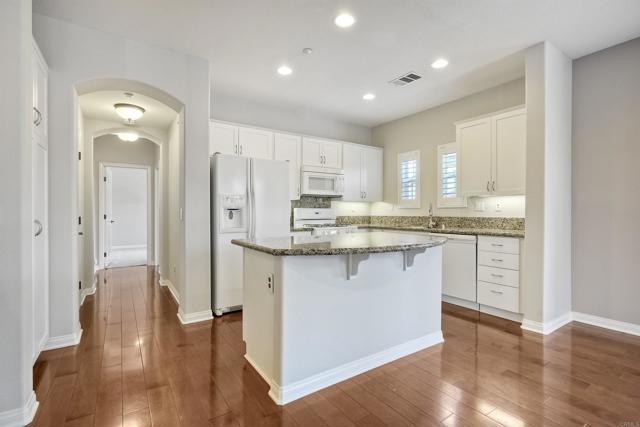 1440 Clearview Way, San Marcos CA: https://media.crmls.org/mediaz/0a530f0e-29b4-47ce-a3fd-2037581ccfc7.jpg