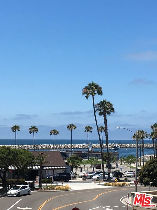 140 The Village, Redondo Beach CA: https://media.crmls.org/mediaz/0a5366d2-6c86-4e9c-821e-5fa6304ca602.jpg