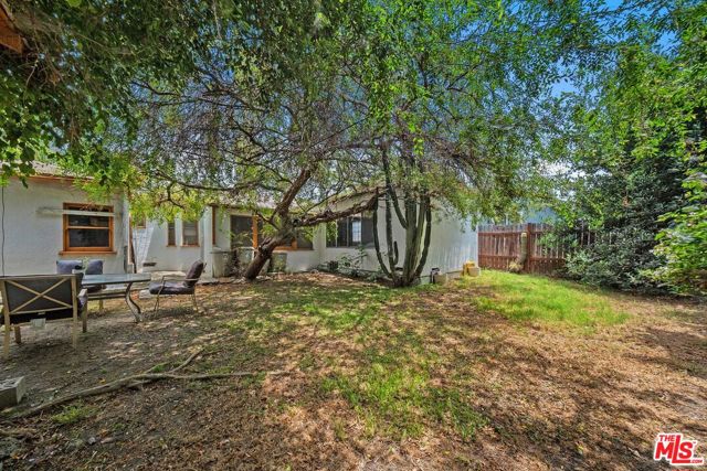 6022 Dauphin Street, Los Angeles CA: https://media.crmls.org/mediaz/0a539407-3819-477f-a81a-57e0ef7725cf.jpg