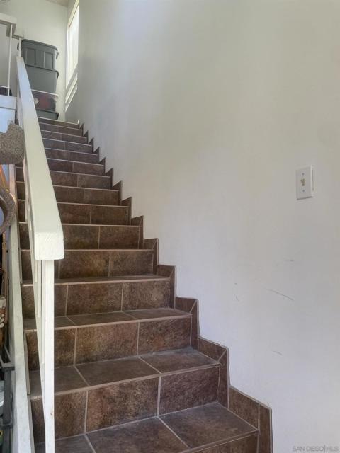 6815 Caminito Mundo, San Diego CA: https://media.crmls.org/mediaz/0a53cd1f-0589-46a0-b3fa-11a0a20b8c26.jpg