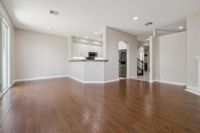9449 Hendrix Lane, North Hills CA: https://media.crmls.org/mediaz/0a54471f-0b2b-4a41-be9e-5efa04550f39.jpg