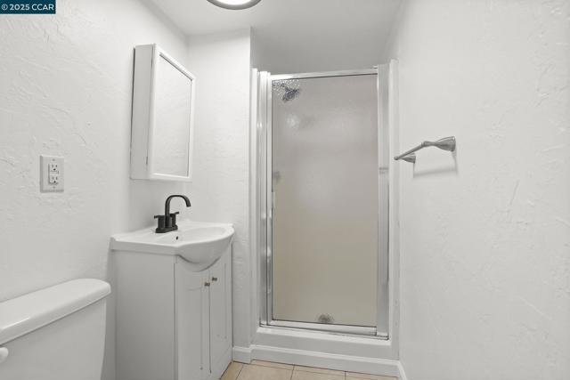 2206 Gehringer Dr, Concord CA: https://media.crmls.org/mediaz/0a548880-fd96-4a2d-b13e-1e3f50012850.jpg