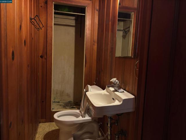 415 W 9Th St, Antioch CA: https://media.crmls.org/mediaz/0a56912b-fda5-4e30-a05e-16586e99f968.jpg