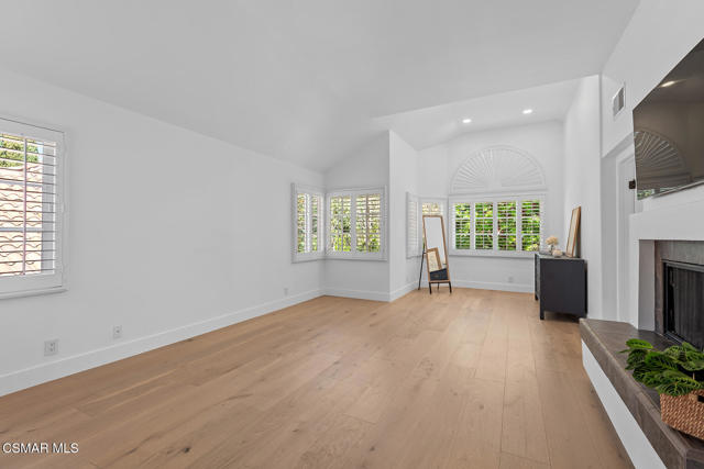 4799 Canterbury Street, Westlake Village CA: https://media.crmls.org/mediaz/0a57d67e-a6de-486f-9a18-6ddbe3df0459.jpg