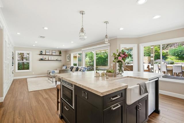 Detail Gallery Image 11 of 41 For 13184 Janetta Pl, San Diego,  CA 92130 - 4 Beds | 3 Baths