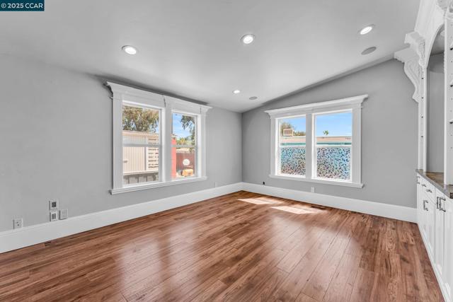 189 Suez Dr, Pacheco CA: https://media.crmls.org/mediaz/0a58c610-d9ed-4463-9a14-c07530c28c02.jpg