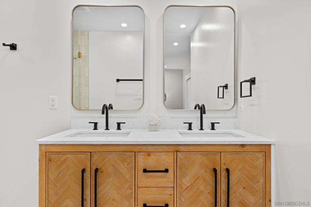 2686 Via Viejas, Alpine CA: https://media.crmls.org/mediaz/0a58fb8c-d40e-4cca-b544-4063545c4361.jpg