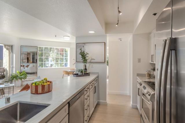 165 Forest Avenue, Palo Alto CA: https://media.crmls.org/mediaz/0a5938ae-d775-4b94-a135-daf9bf334a2f.jpg