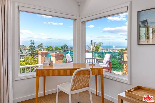 8221 Delgany Avenue, Playa del Rey CA: https://media.crmls.org/mediaz/0a59938e-ef10-4f4d-9531-e1b6fd98c8b4.jpg