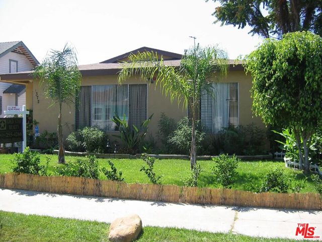 1372 W 36th Street, Los Angeles CA: https://media.crmls.org/mediaz/0a599f1b-9608-484c-b9b8-80ec2bcd1c57.jpg