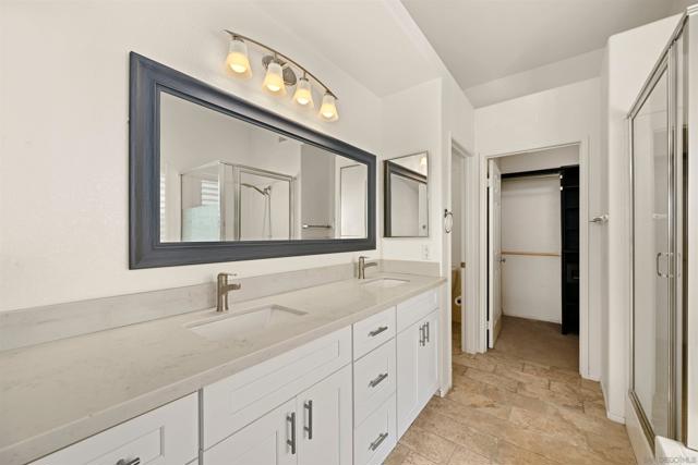 250 Del Mesa Ct, Oceanside CA: https://media.crmls.org/mediaz/0a5b42f7-4cb9-48c4-8a8d-71fdcd421cfb.jpg