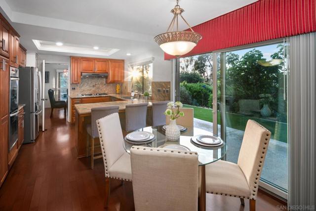 1586 Kimberly Woods Dr, El Cajon CA: https://media.crmls.org/mediaz/0a5c363a-0328-4eeb-a7ec-e4665a8359fe.jpg