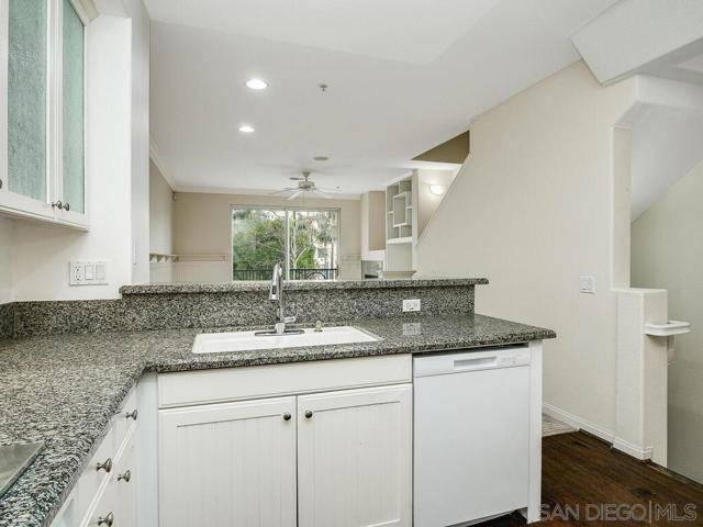 8732 Esplanade Park Lane, San Diego CA: https://media.crmls.org/mediaz/0a5c7963-bf3d-4280-9db0-86c9f1306e2c.jpg