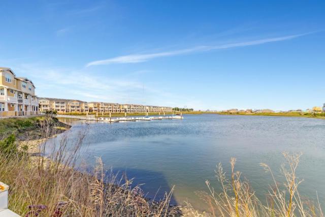 636 Bair Island Road, Redwood City CA: https://media.crmls.org/mediaz/0a5c8854-0b43-4d56-a76a-33b94cba2521.jpg