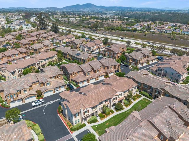13033 Lamia Point, San Diego CA: https://media.crmls.org/mediaz/0a5cadb3-5a56-45ba-9e7d-aa94275cad0b.jpg