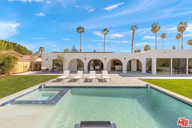 80100 Vista Grande, La Quinta CA: https://media.crmls.org/mediaz/0a5cf82b-4987-4f1b-860d-4be1761895fd.jpg