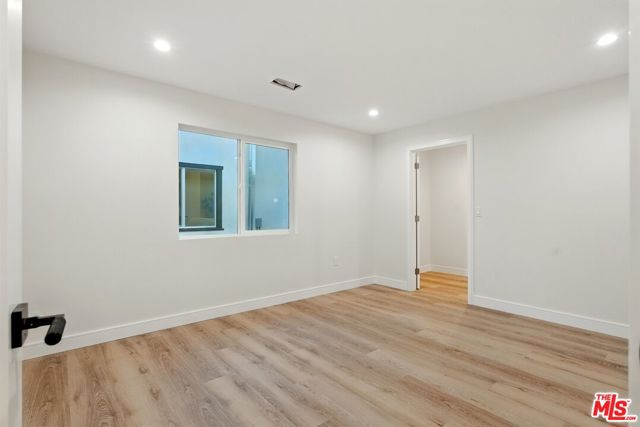 4340 2nd Avenue, Los Angeles CA: https://media.crmls.org/mediaz/0a5d8e43-435c-47c9-9e5c-6b03c0b3dec0.jpg