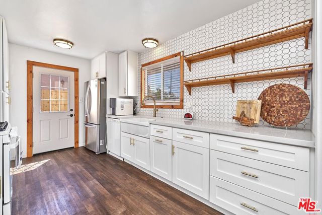 Image 6 of 42 For 5541 Marcella Avenue