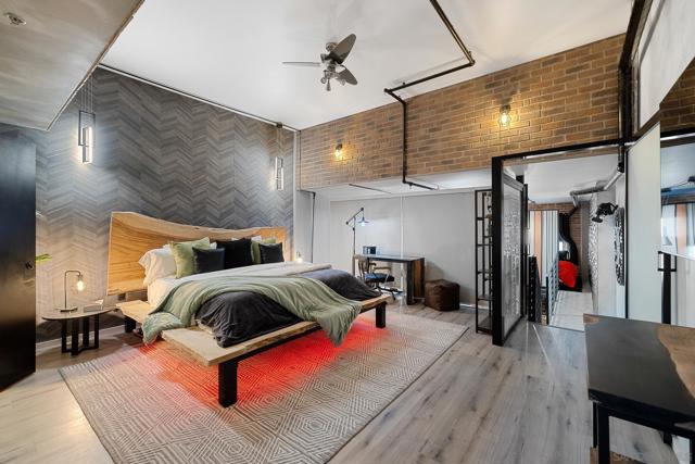 350 11Th Ave, San Diego CA: https://media.crmls.org/mediaz/0a5e277b-d942-468f-96e3-40f495fa189f.jpg