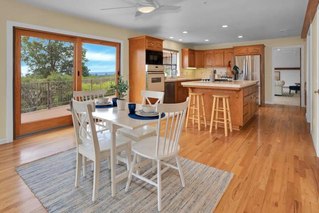388 Aptos Ridge Circle, Watsonville CA: https://media.crmls.org/mediaz/0a5e33c0-11ec-424a-a014-b51fd3045e9b.jpg