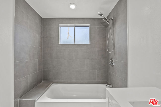7853 Bothwell Road photo 21