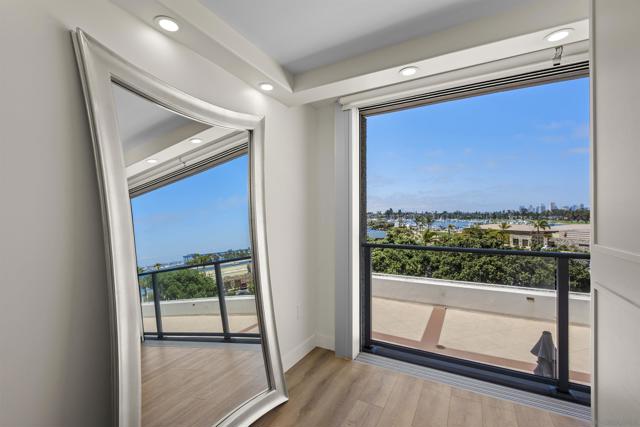 1820 Avenida del Mundo, Coronado CA: https://media.crmls.org/mediaz/0a6079d5-497e-4e9f-a8c6-c789c441cbb3.jpg