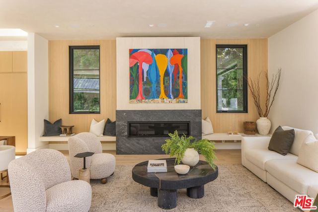 1749 Mandeville Lane, Los Angeles CA: https://media.crmls.org/mediaz/0a60aa6c-df9a-4666-a95c-3d9444c7c86f.jpg