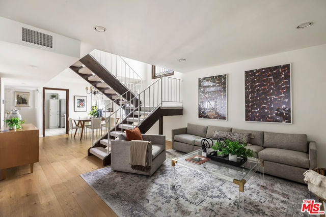 1916 Overland Avenue, Los Angeles CA: https://media.crmls.org/mediaz/0a615da7-fec2-49d3-ba94-dca82598a583.jpg