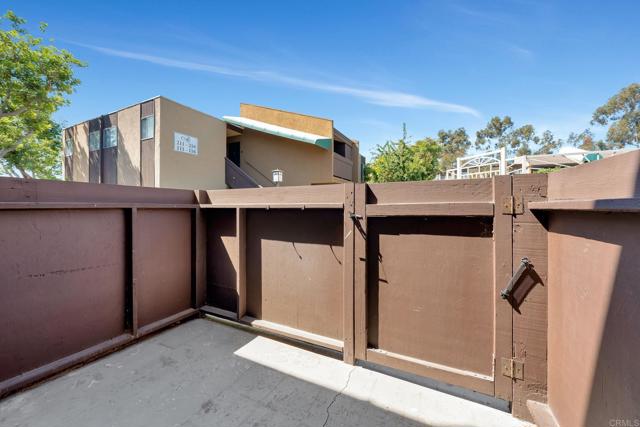 Detail Gallery Image 17 of 21 For 3454 Castle Glen Dr, San Diego,  CA 92123 - 2 Beds | 1/1 Baths