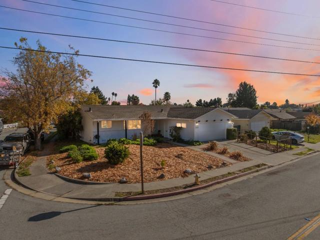 120 Corinne Avenue, Santa Cruz CA: https://media.crmls.org/mediaz/0a61abf2-5e22-451c-a0b2-ada954f7154b.jpg