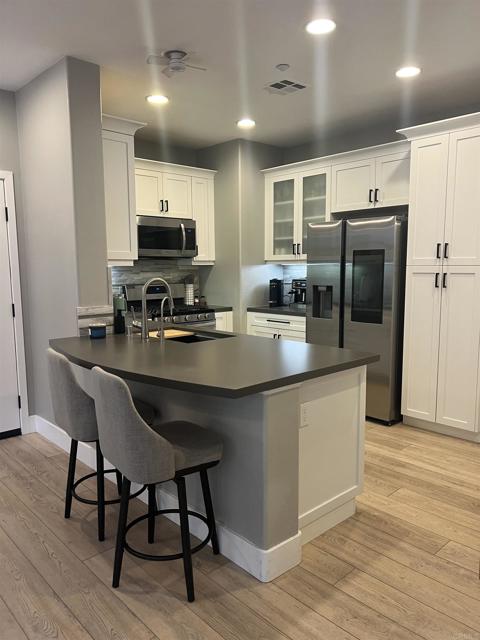 Detail Gallery Image 7 of 23 For 4113 Peninsula Dr, Carlsbad,  CA 92010 - 3 Beds | 2/1 Baths