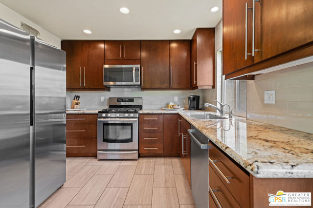 73026 Helen Moody Lane, Palm Desert, CA 92260