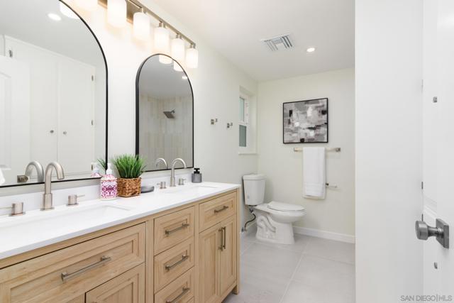 16656 Orilla Dr, San Diego CA: https://media.crmls.org/mediaz/0a638d05-ca86-4d6b-baff-d2c584743be9.jpg