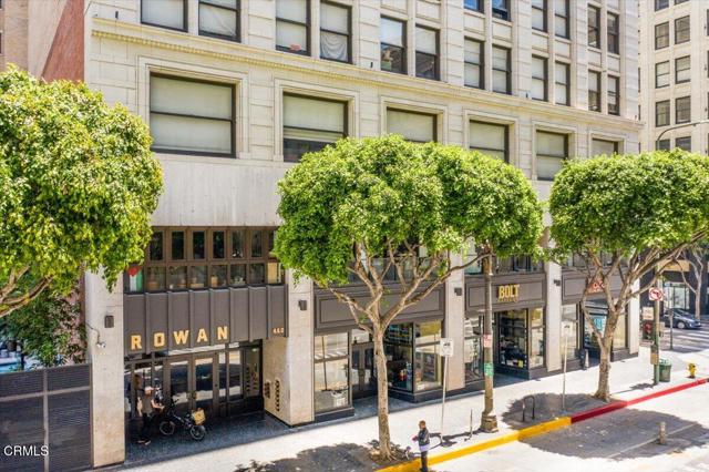 460 S Spring Street, Los Angeles CA: https://media.crmls.org/mediaz/0a642381-f357-4fdb-bd0f-5e302b27043b.jpg