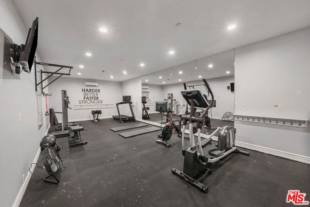 3685 Benedict Canyon LaneSherman Oaks img 23