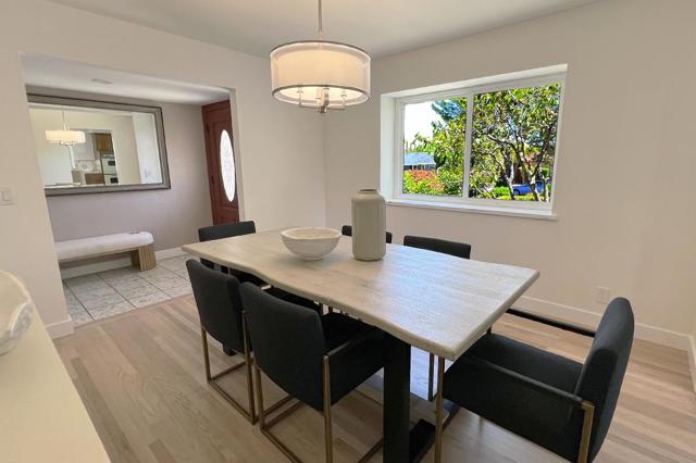 12141 Viewoak Drive, Saratoga CA: https://media.crmls.org/mediaz/0a64f988-f566-4eee-9723-6d28534125d8.jpg
