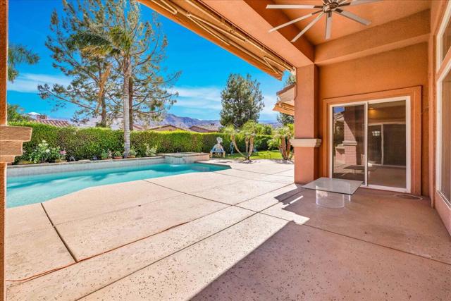 14 Collegiate Circle, Rancho Mirage CA: https://media.crmls.org/mediaz/0a656925-d4c6-4585-9192-844b5404e0d2.jpg