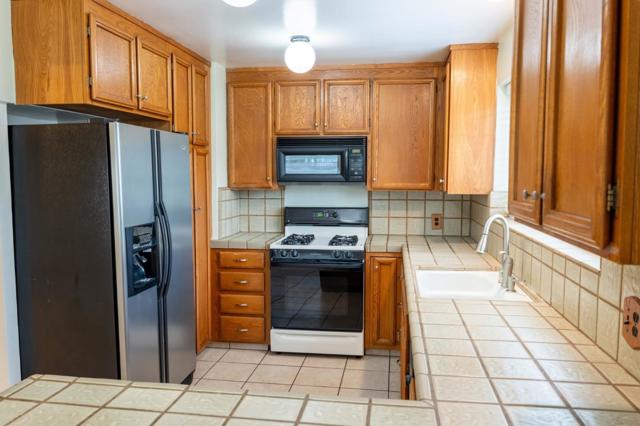 30 Catalina Avenue, Salinas CA: https://media.crmls.org/mediaz/0a65cebb-4de5-4a15-a3cb-f6b6a2ae59e0.jpg