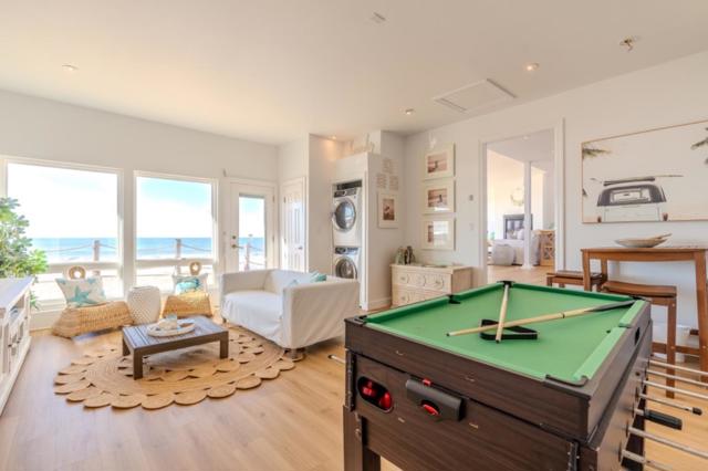 236 Shoreview Avenue, Pacifica CA: https://media.crmls.org/mediaz/0a660b75-92cf-4978-b5d3-451b6cd96069.jpg