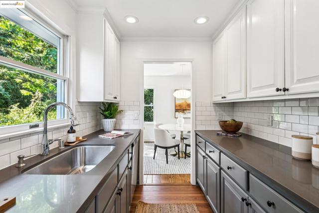 4479 Elinora Ave, Oakland CA: https://media.crmls.org/mediaz/0a66e506-9aeb-48eb-a2e9-2cfcf0f1cb48.jpg