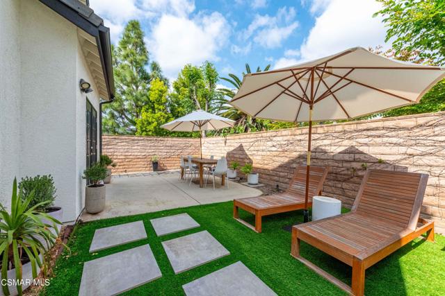2658 Morning Grove Way, Thousand Oaks CA: https://media.crmls.org/mediaz/0a67c4bc-c6b7-4362-911d-16723a0ce11e.jpg