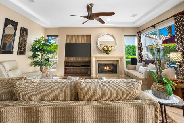 78975 Breckenridge Drive, La Quinta CA: https://media.crmls.org/mediaz/0a6887fe-d843-4f6e-9322-985e990eb940.jpg