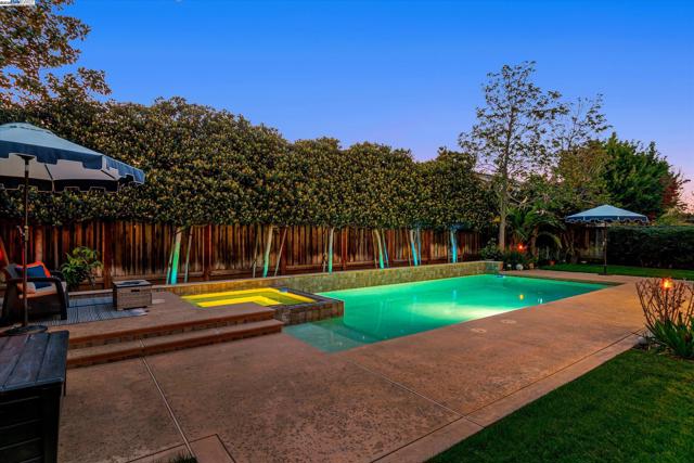 1517 Rampart Way, Brentwood CA: https://media.crmls.org/mediaz/0a68ed97-5d45-40c7-b0d8-3036e0c8695d.jpg